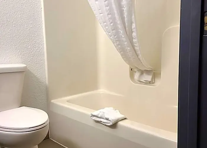 Hotel Americinn By Wyndham, Galesburg, Il 3*