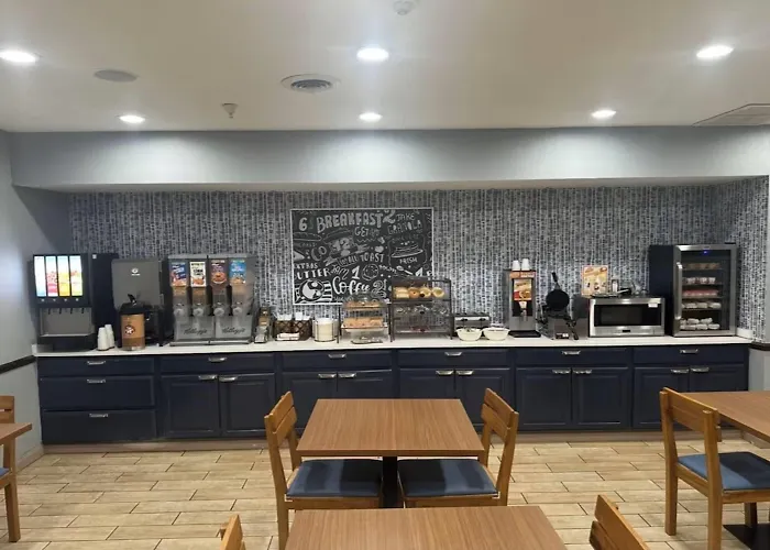 Americinn By Wyndham, Galesburg, Il Hotel 3*